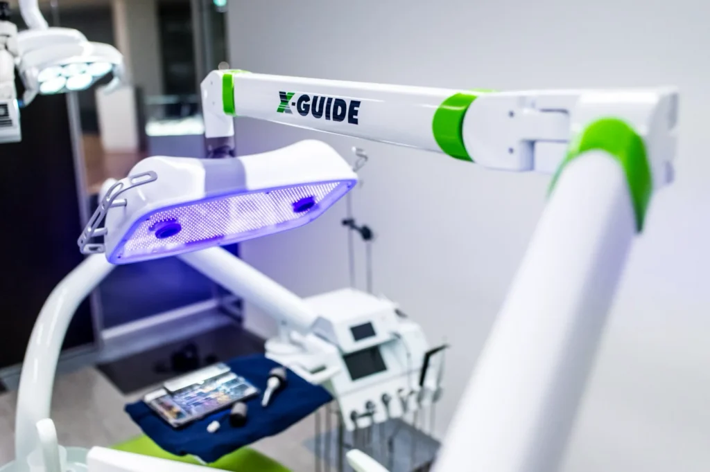 consultorio_equipamento-x-guide-cirurgia-guiada-implante-tecnologia_05-zpc