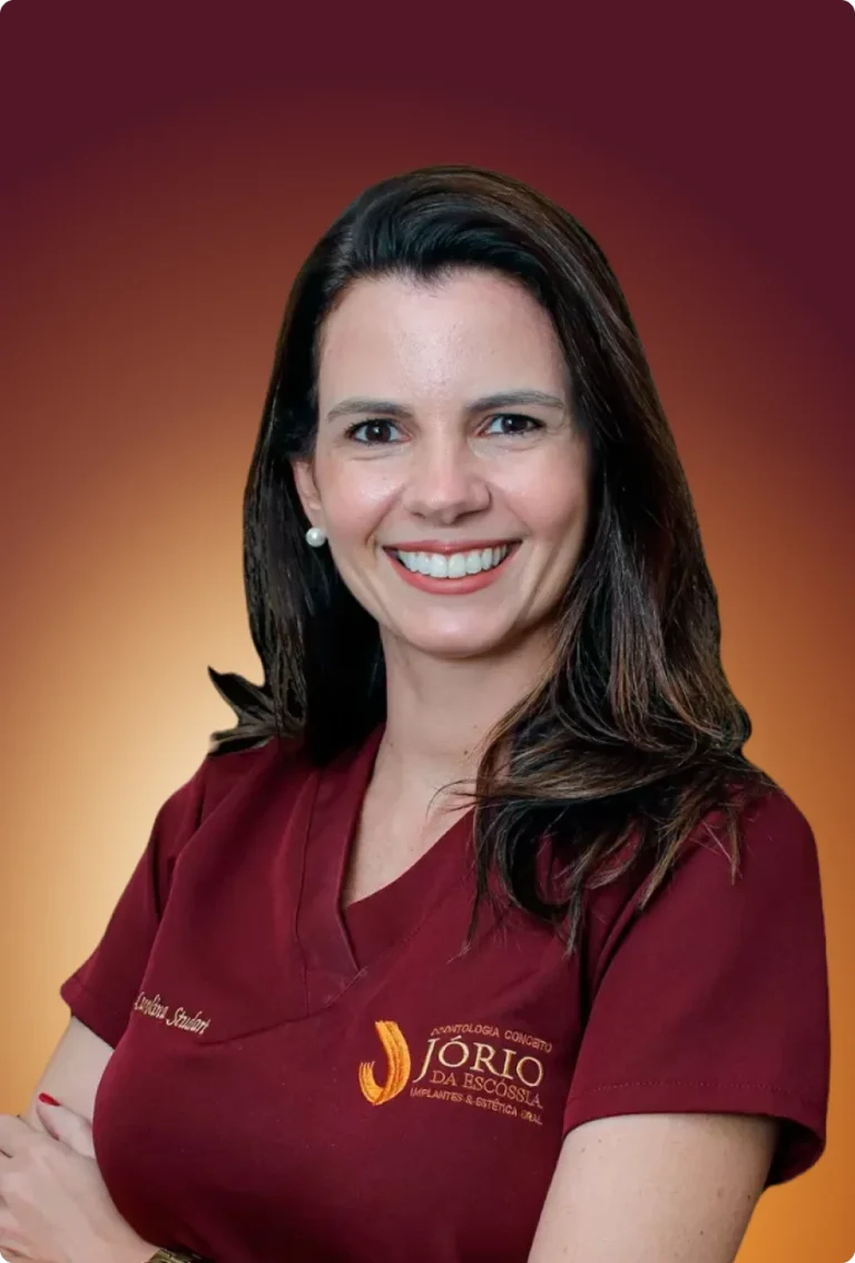 Dra. Ana Carolina — Prótese Dentária